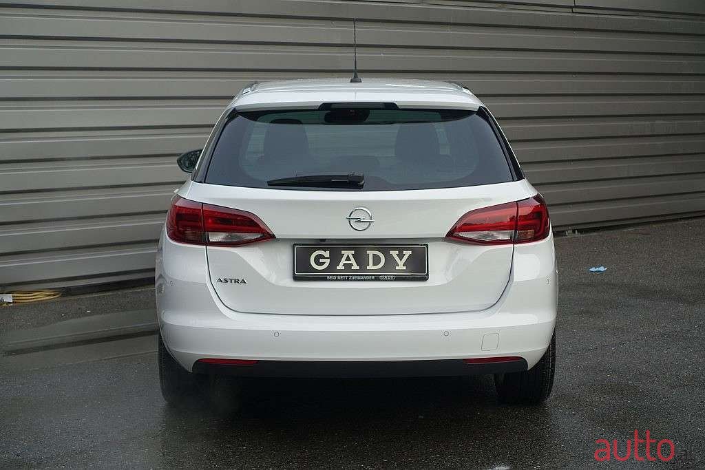 2021' Opel Astra photo #5