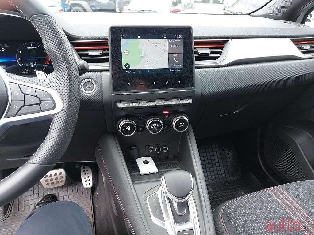 2022' Renault Captur photo #6