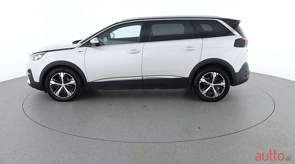 2018' Peugeot 5008 photo #2
