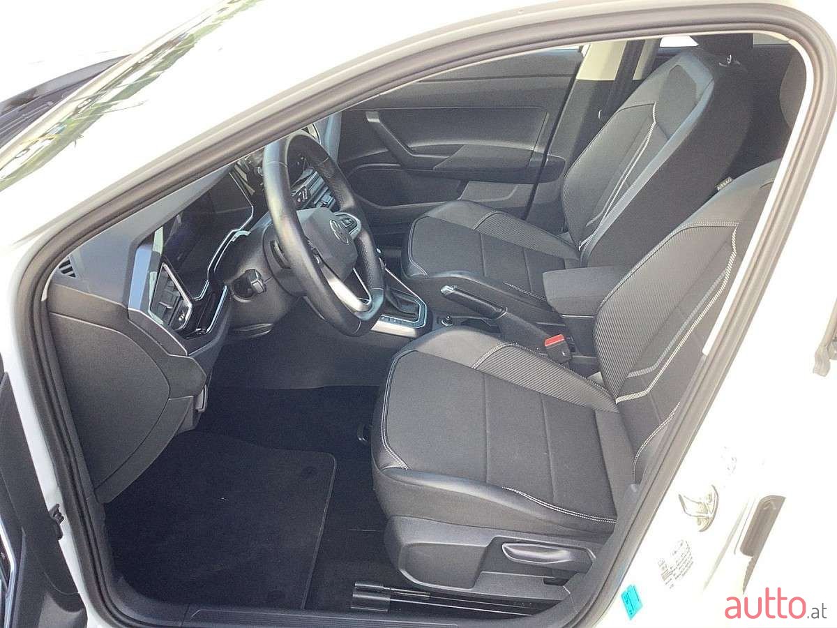 2023' Volkswagen Taigo photo #6