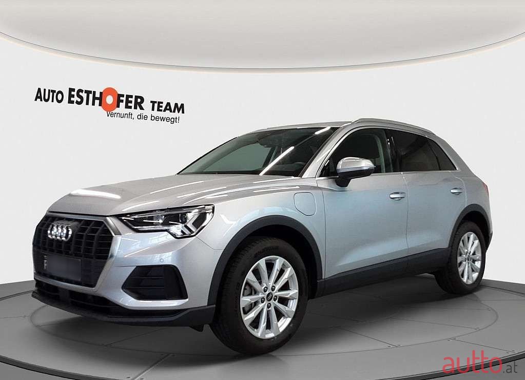 2022' Audi Q3 photo #1