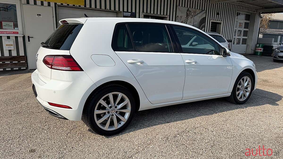 2020' Volkswagen Golf photo #4