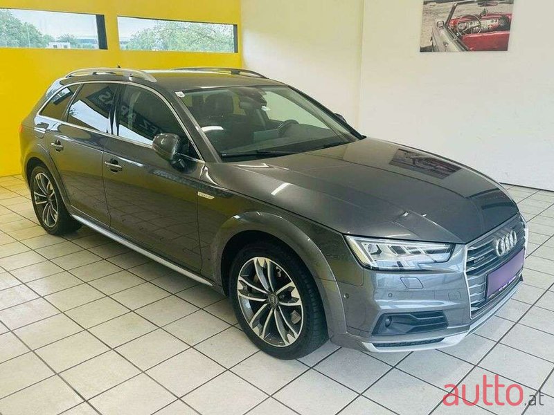 2017' Audi A4 Allroad photo #4