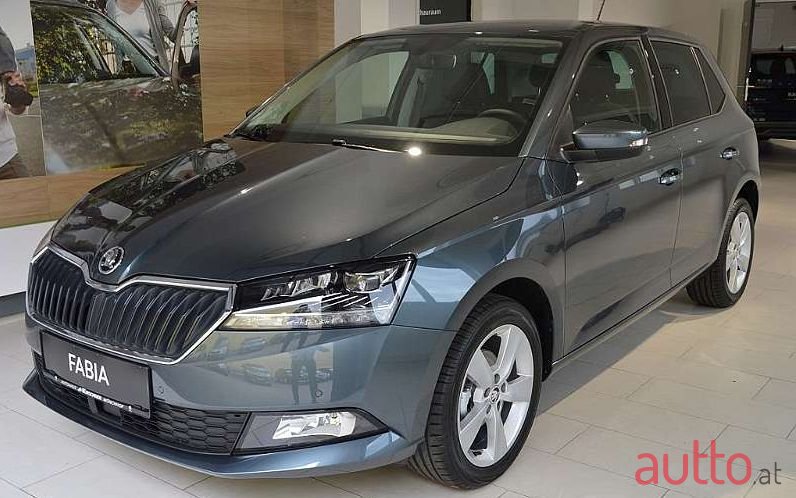 2021' Skoda Fabia photo #1