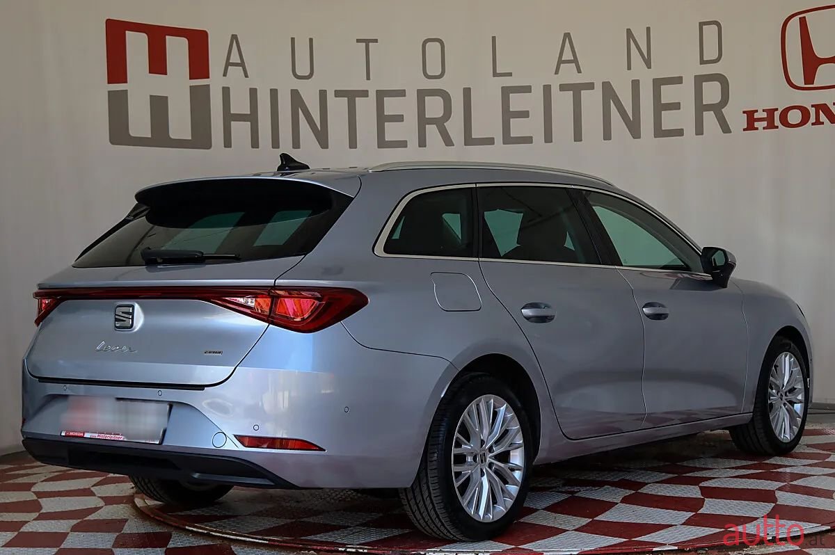 2020' SEAT Leon photo #2