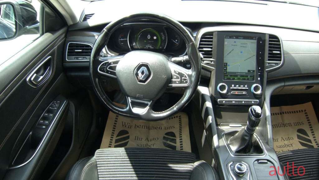 2017' Renault Talisman photo #3