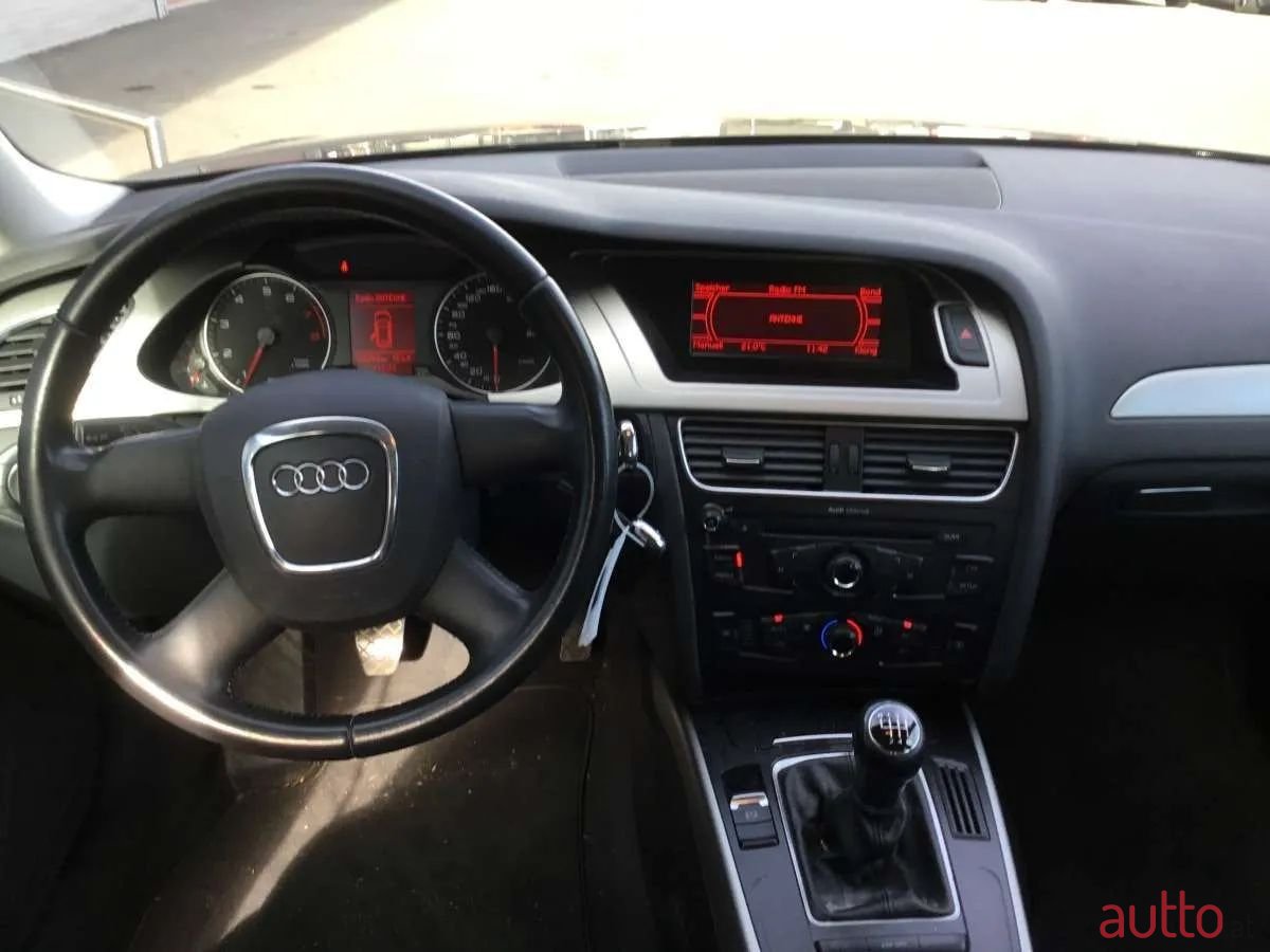 2010' Audi A4 photo #6