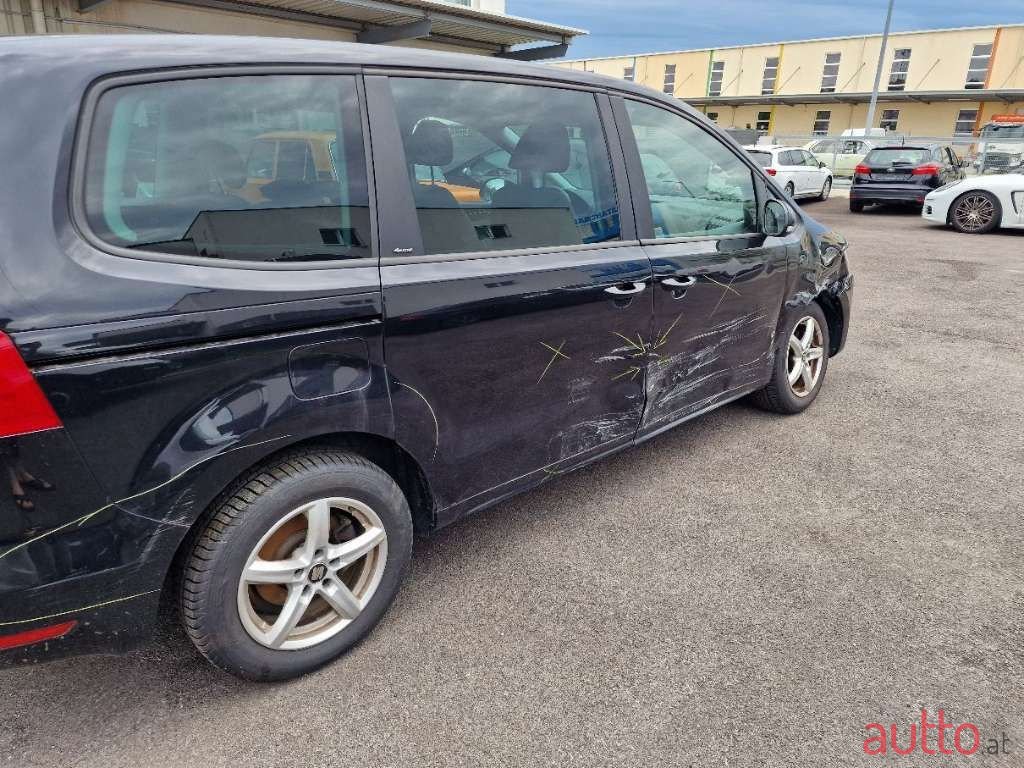 2014' SEAT Alhambra photo #3