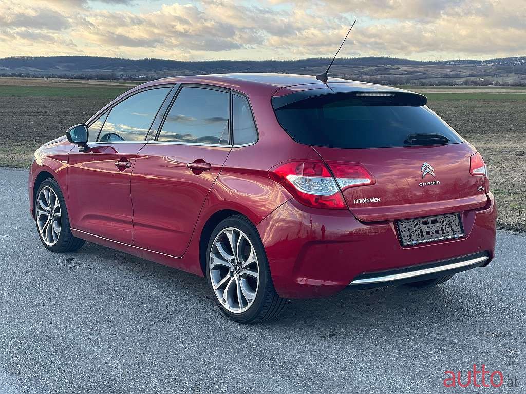 2011' Citroen C4 photo #5