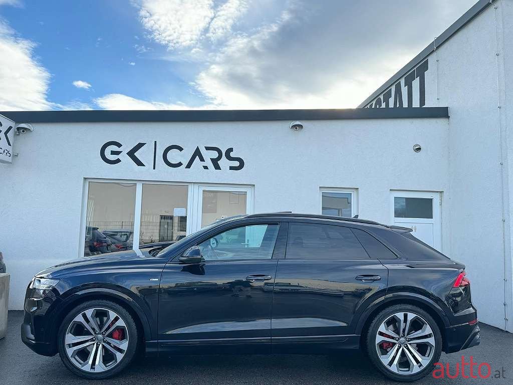 2020' Audi Q8 photo #6