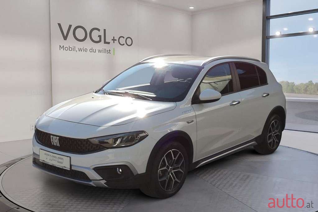 2022' Fiat Tipo photo #1