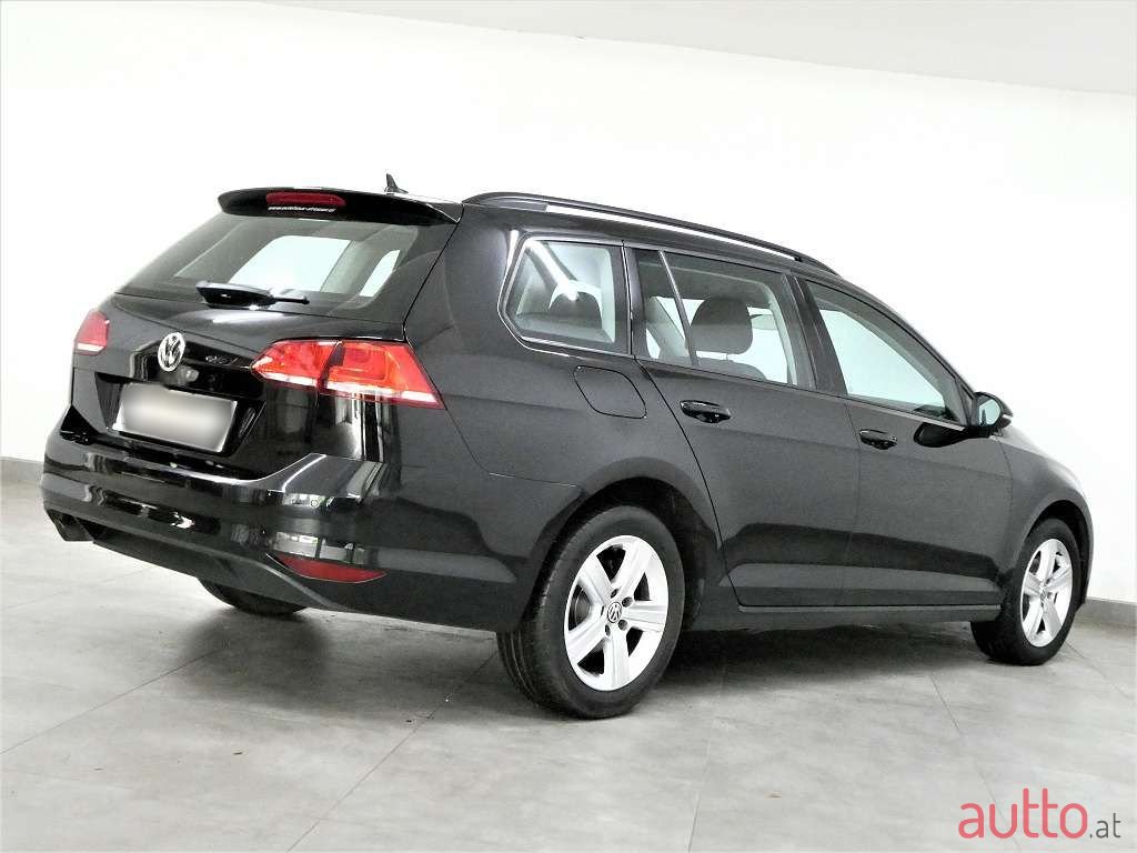 2016' Volkswagen Golf photo #4