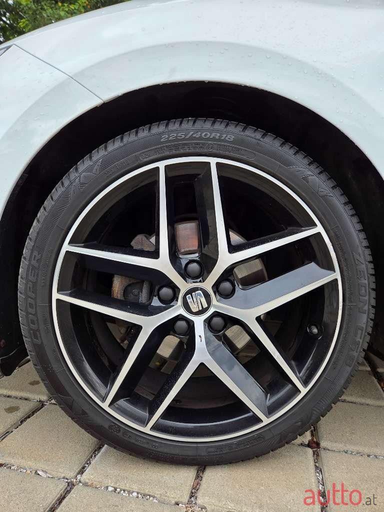 2017' SEAT Leon photo #6