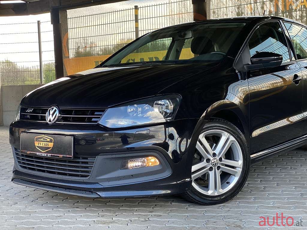 2013' Volkswagen Polo photo #4