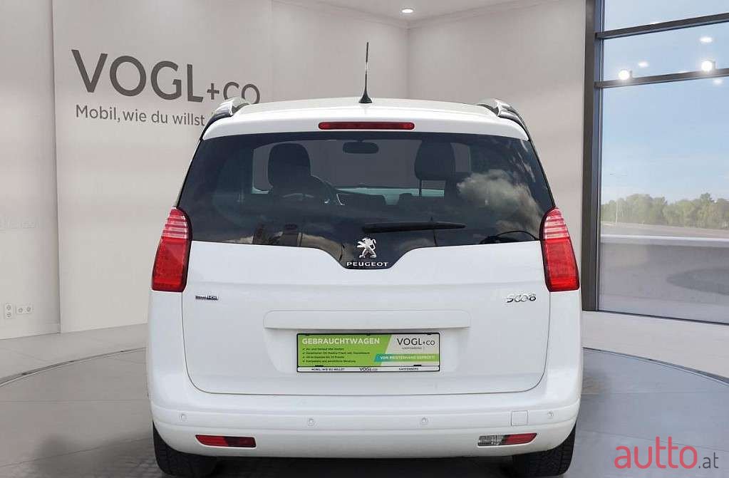 2016' Peugeot 5008 photo #6