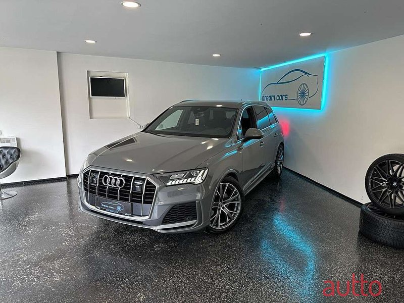 2019' Audi Q7 photo #1