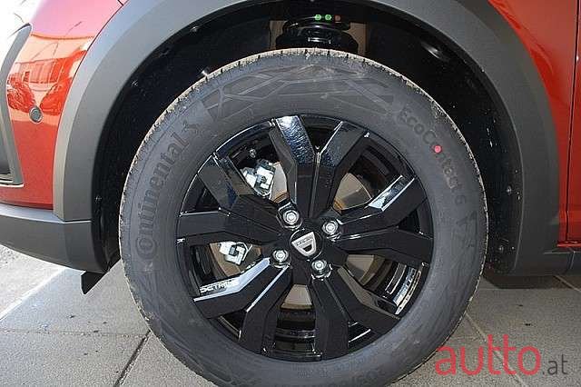 2022' Dacia Jogger photo #3