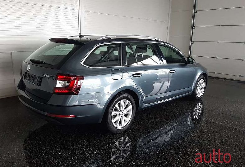 2018' Skoda Octavia photo #1