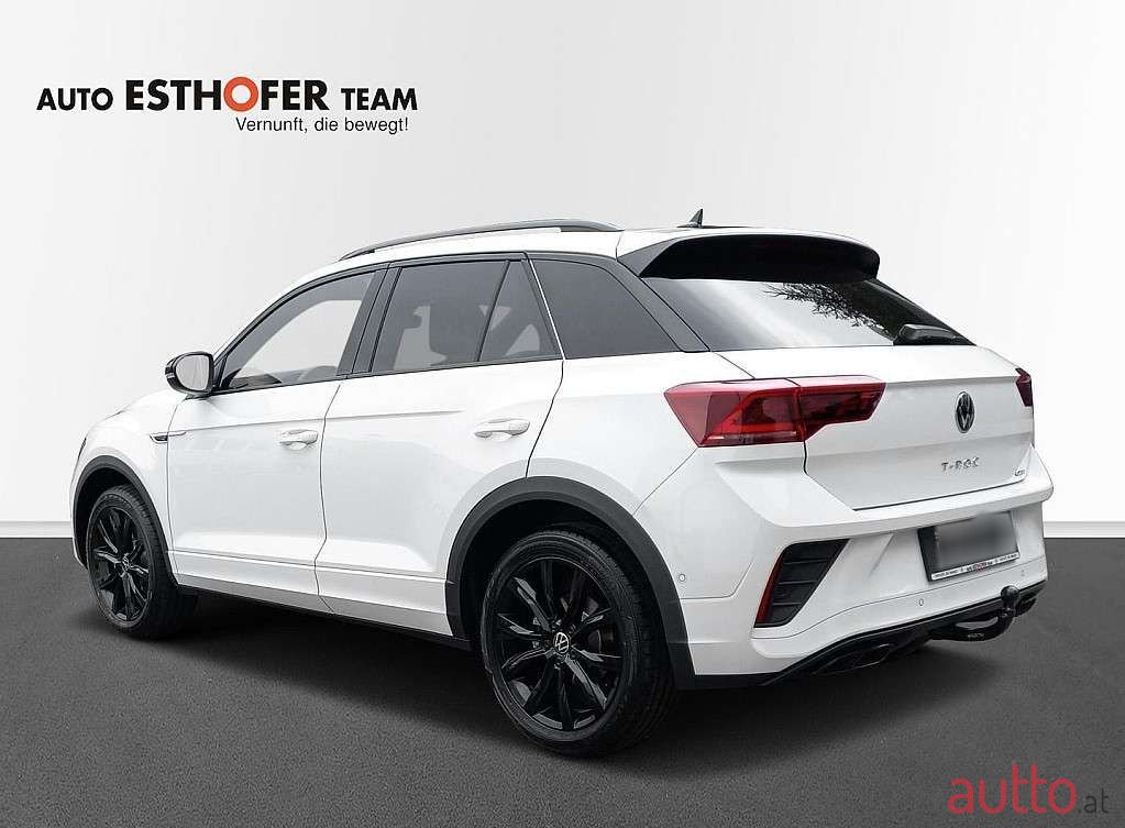 2023' Volkswagen T-Roc photo #3