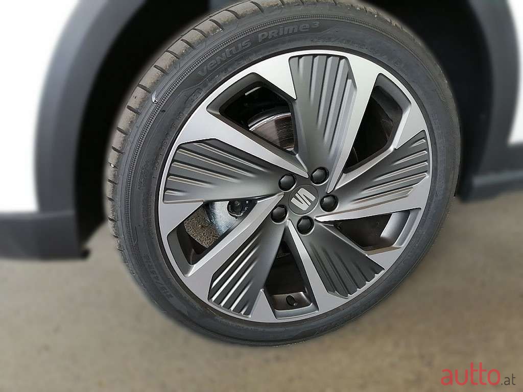 2021' SEAT Arona photo #4