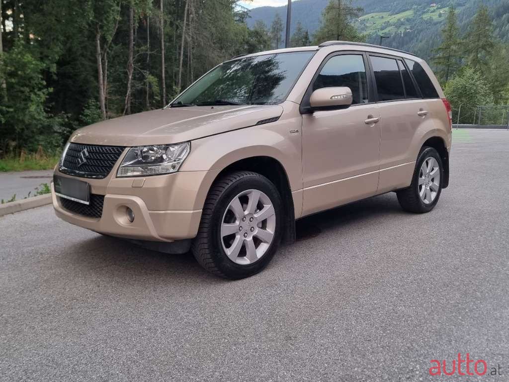 2010' Suzuki Vitara photo #4