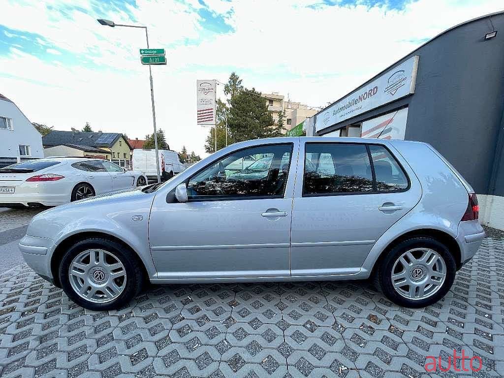 2001' Volkswagen Golf photo #5