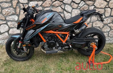 2025' KTM Super Duke 1390R photo #1
