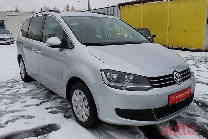 2013' Volkswagen Sharan photo #3