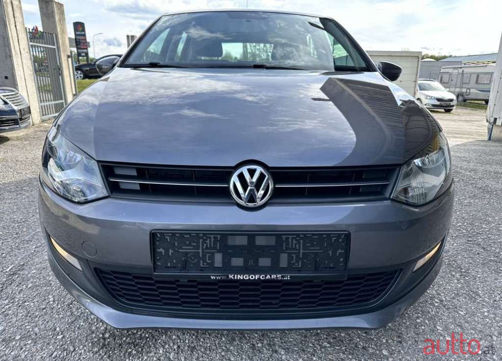 2011' Volkswagen Polo photo #4