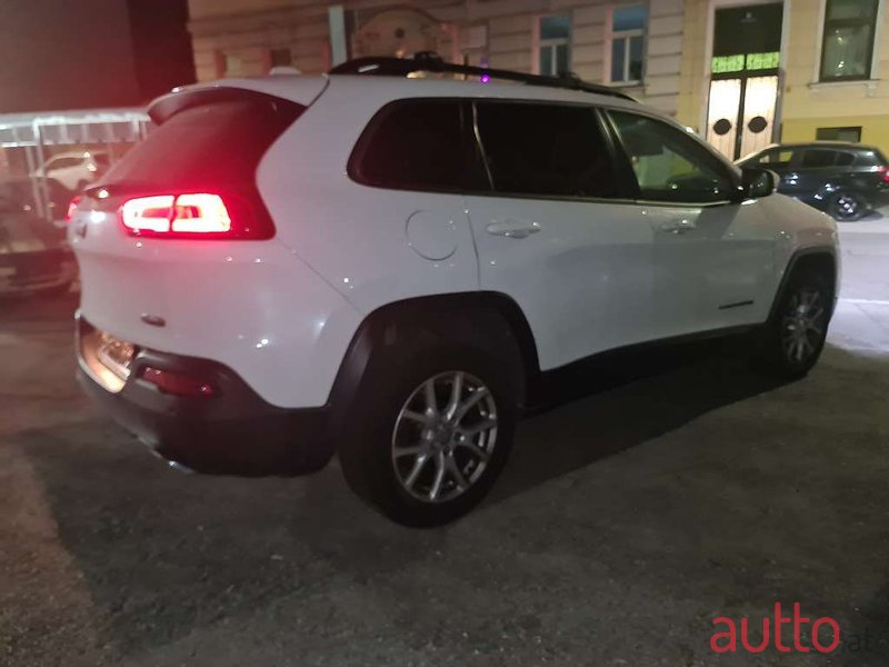 2014' Jeep Cherokee photo #4