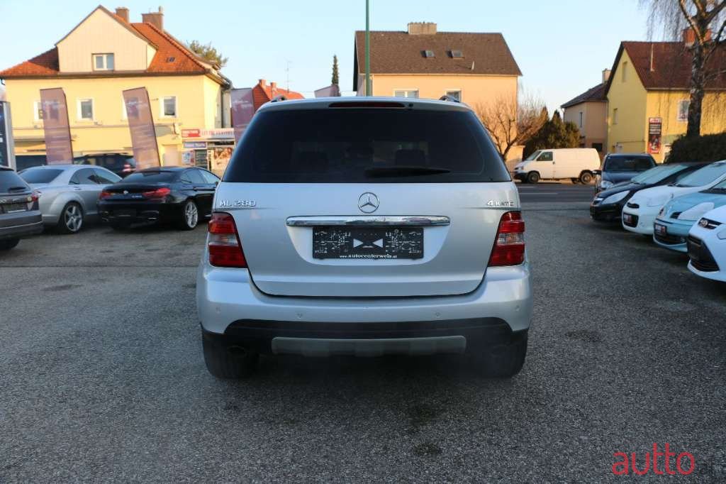 2006' Mercedes-Benz M-Klasse photo #5