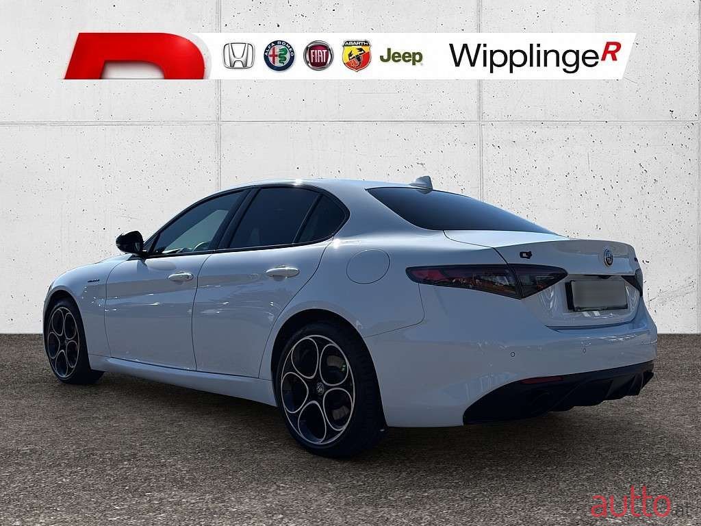 2023' Alfa Romeo Giulia photo #5
