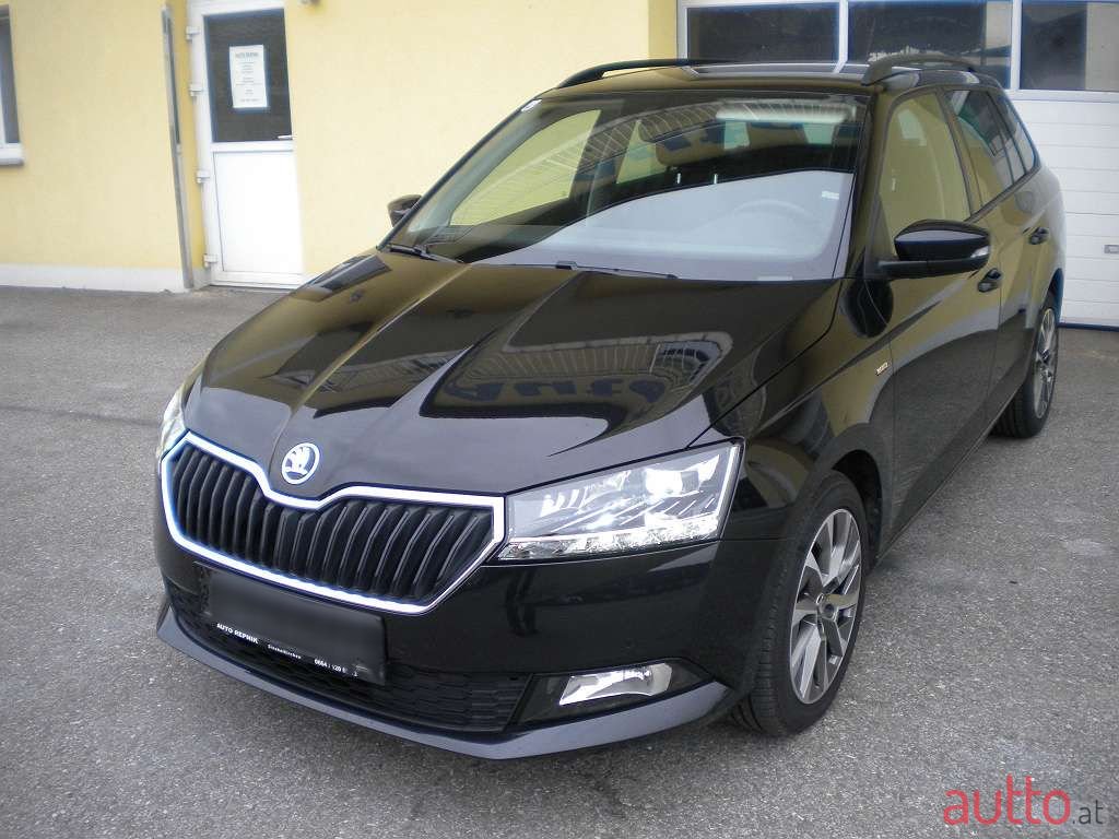 2022' Skoda Fabia photo #2