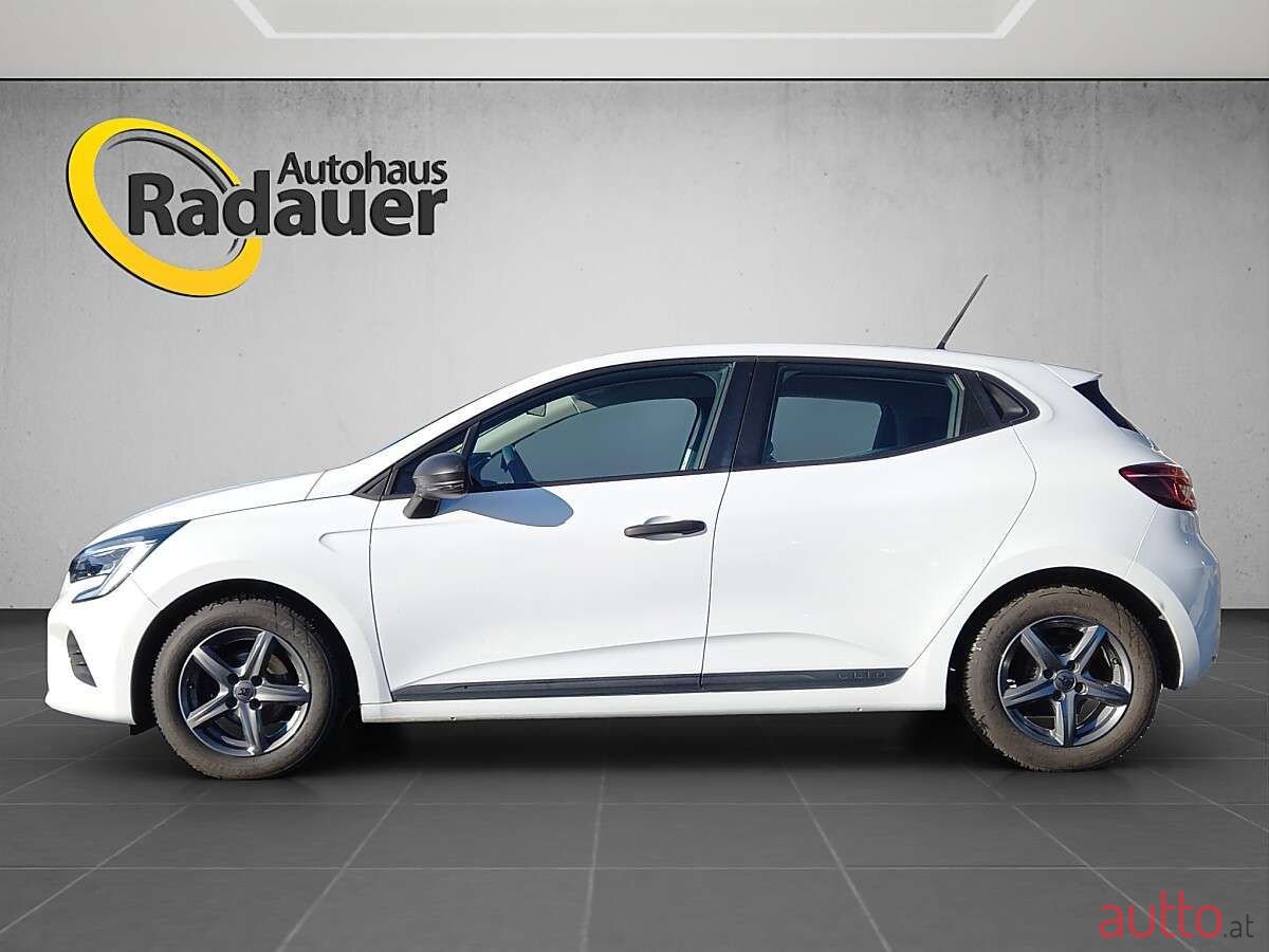 2020' Renault Clio photo #2