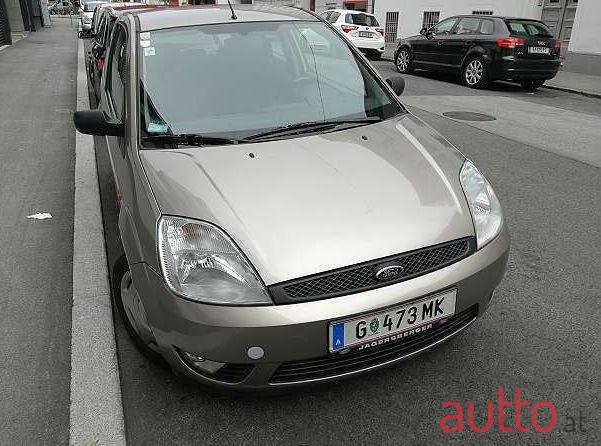 2003' Ford Fiesta photo #2