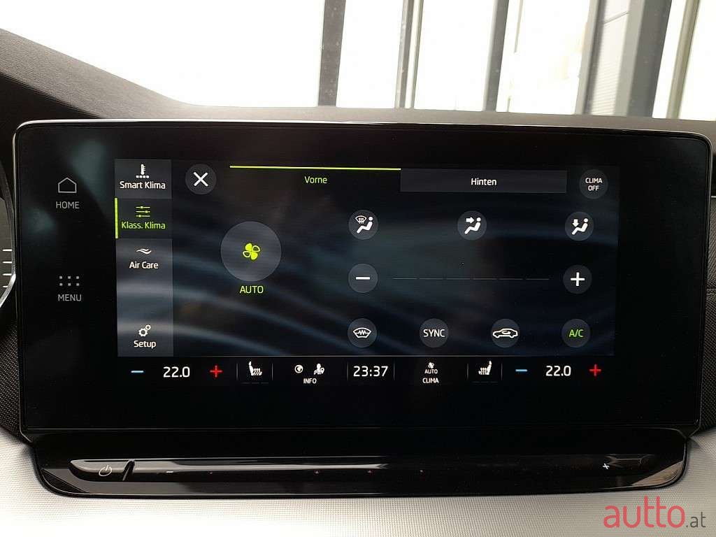 2020' Skoda Octavia photo #4