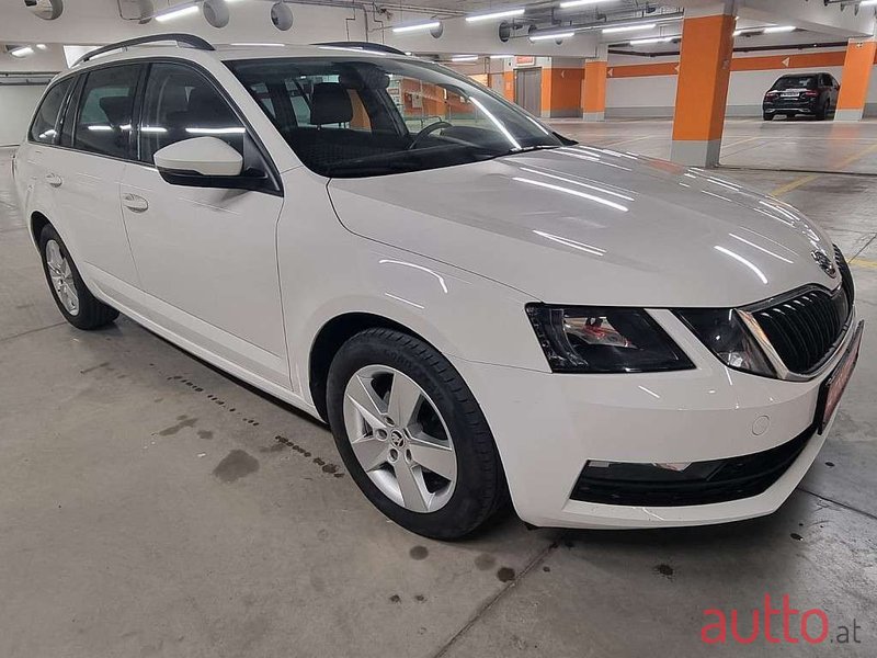 2019' Skoda Octavia photo #2