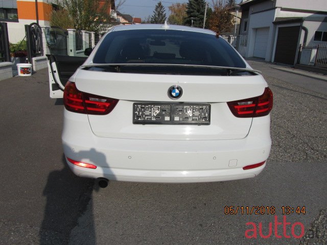 2014' BMW 3 Series GT 318 photo #3