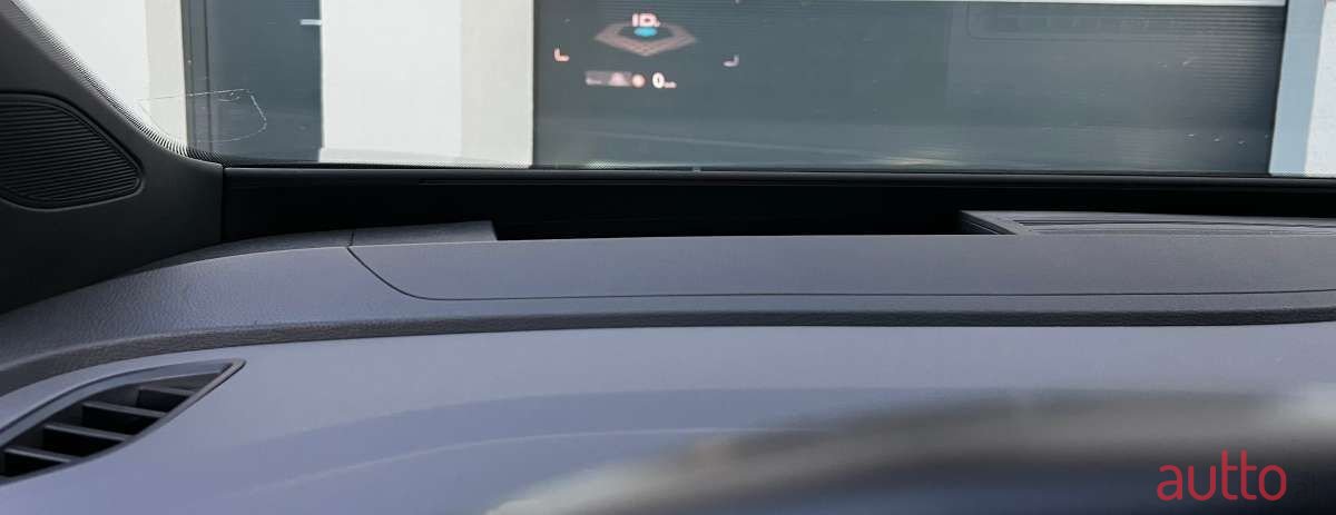 2021' Volkswagen ID.4 photo #3