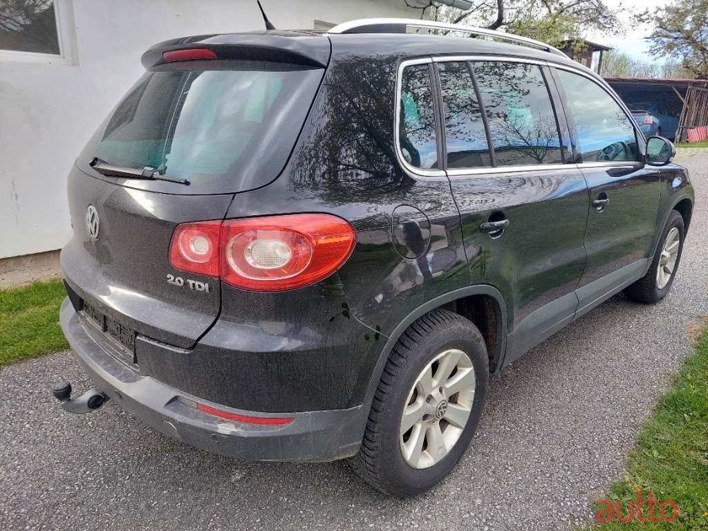 2008' Volkswagen Tiguan photo #5