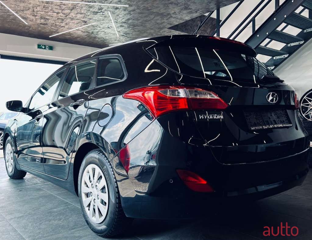 2016' Hyundai i30 photo #5