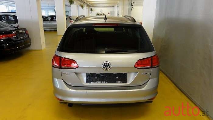 2016' Volkswagen Golf photo #3