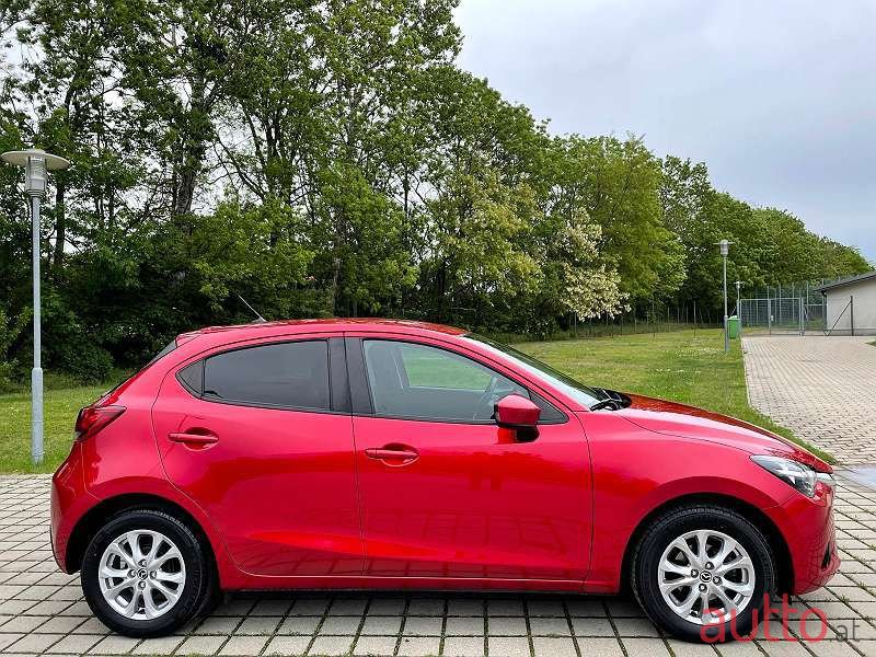 2016' Mazda Mazda2 photo #5