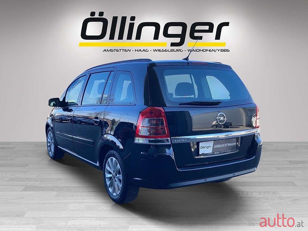 2014' Opel Zafira photo #3