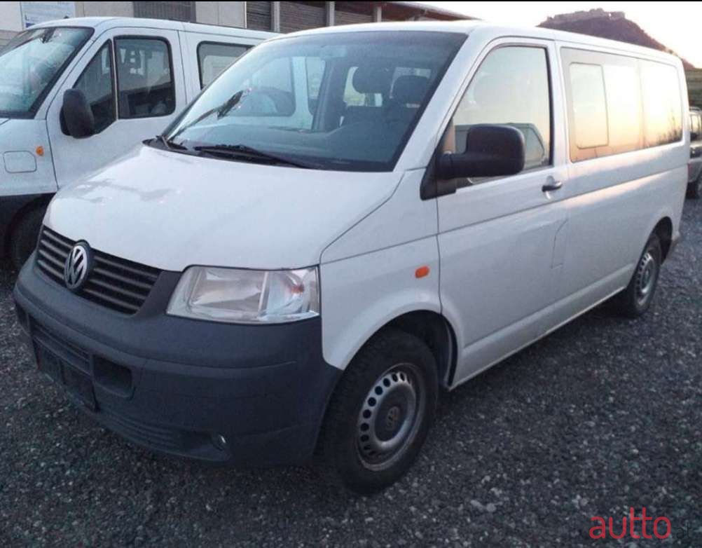 2005' Volkswagen T5 photo #1