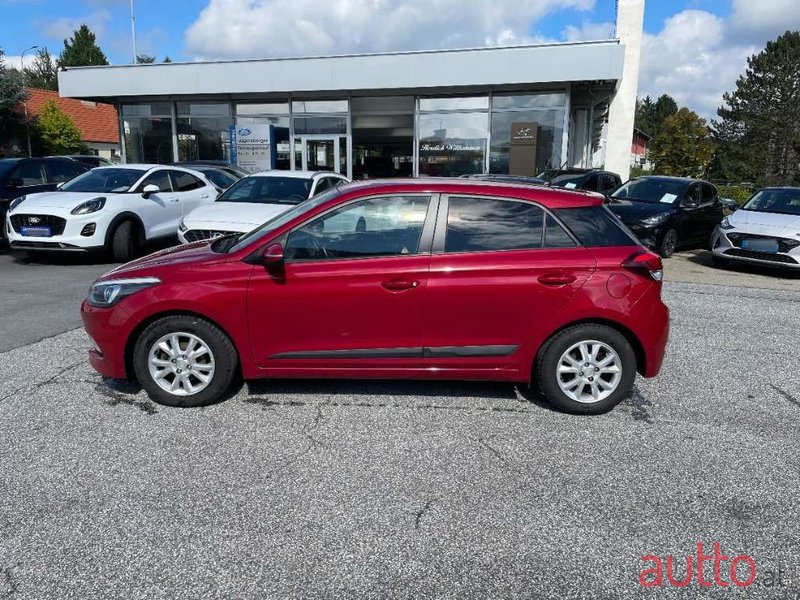 2017' Hyundai i20 photo #4