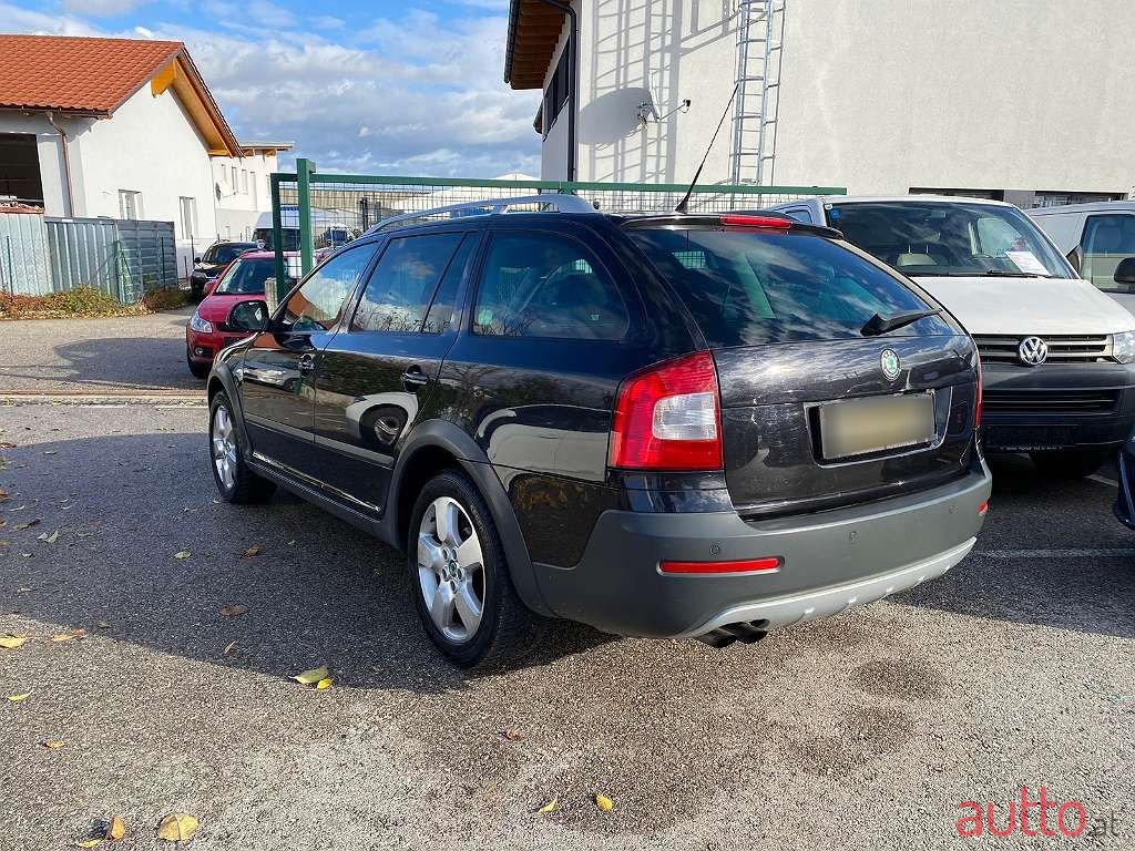 2009' Skoda Octavia photo #2