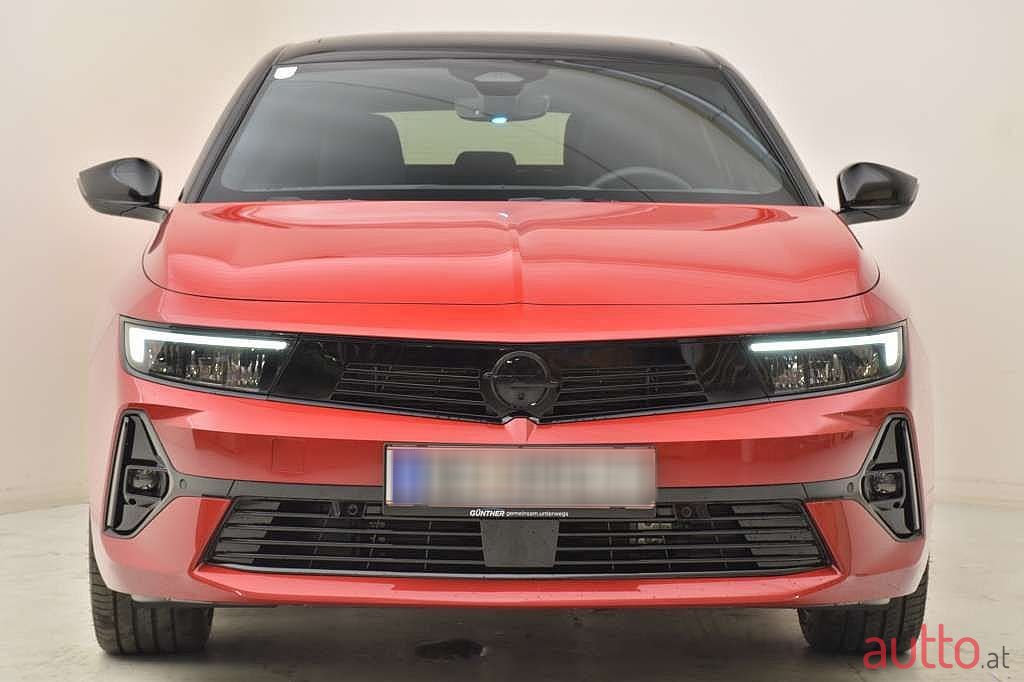 2022' Opel Astra photo #2