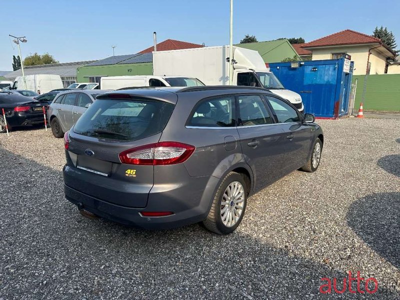 2014' Ford Mondeo photo #5