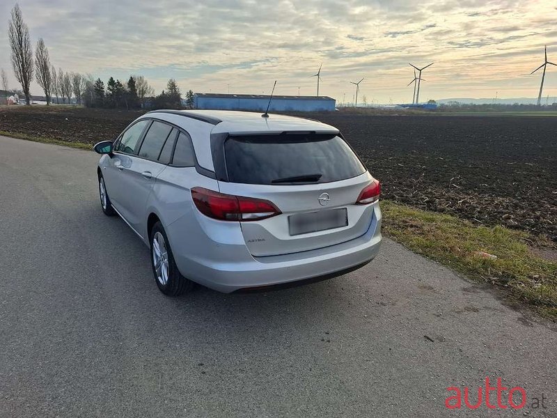 2021' Opel Astra photo #4